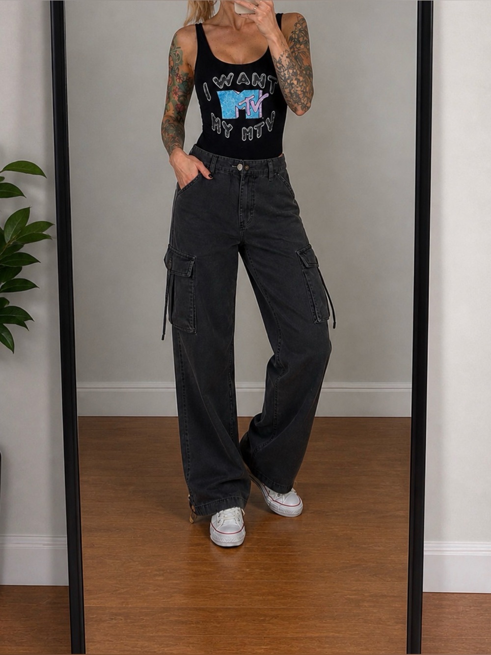 American Eagle x MTV Black Bodysuit Size M “I Want My MTV” Graphic Stretch